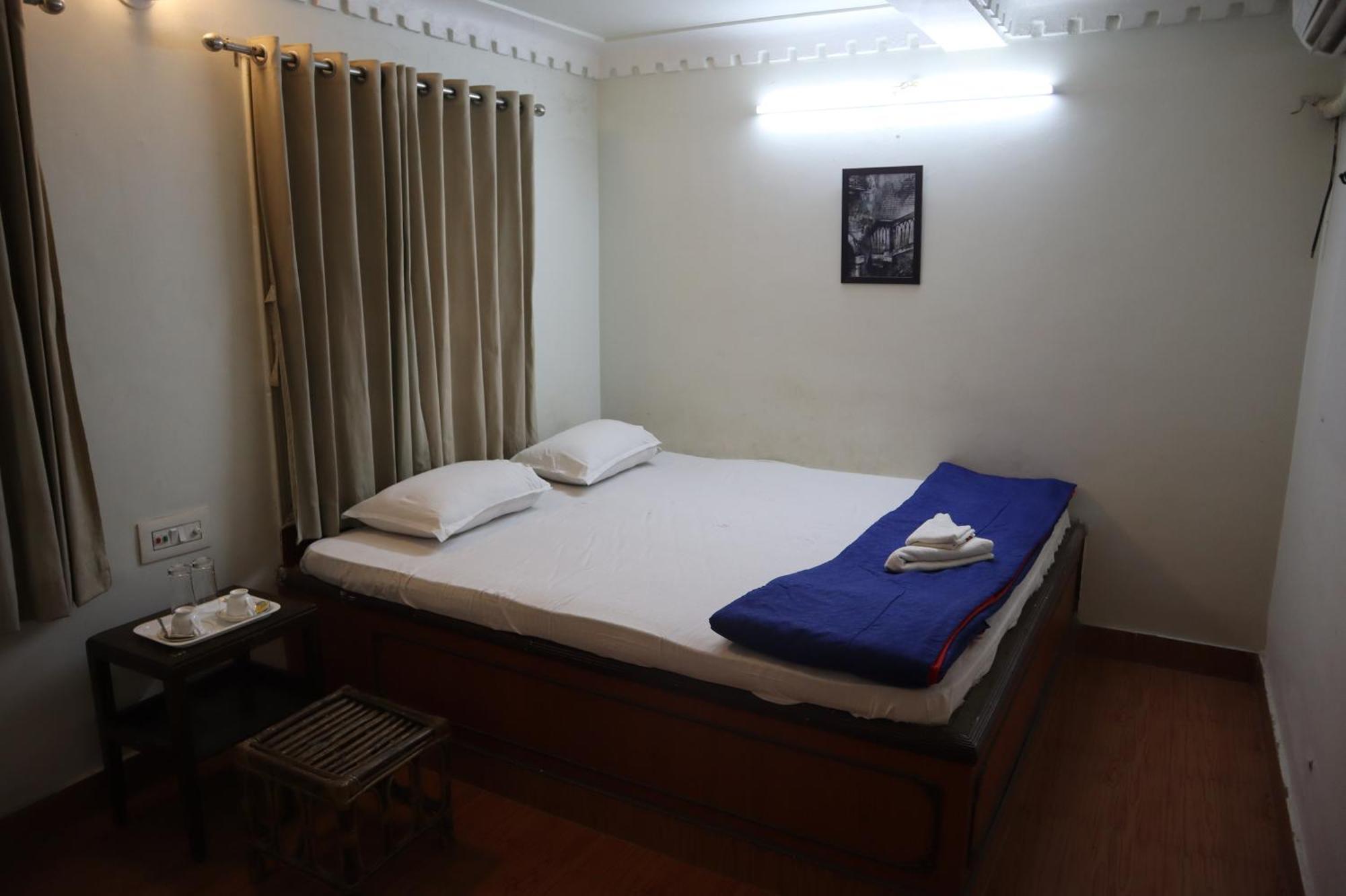 Hotel Swet Aparajita Bolpur Esterno foto